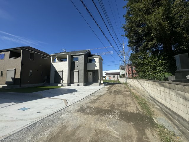 新築　高崎市倉賀野町9期　Heartful　Town　2号棟の前面道路含む現地写真|現地写真　北側接道幅員約4ｍ　東側接道幅員約4.4ｍ