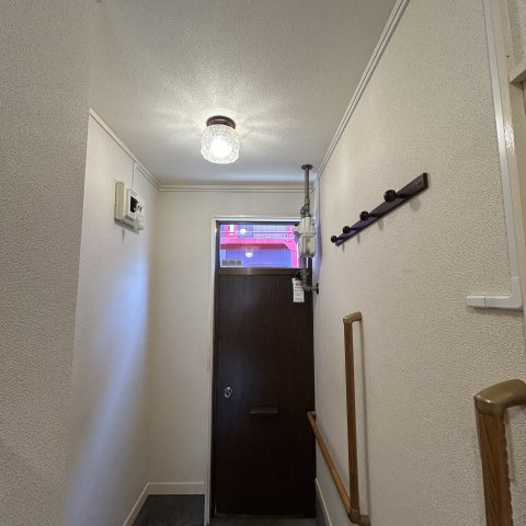 ファミリーコーポＢ棟の玄関