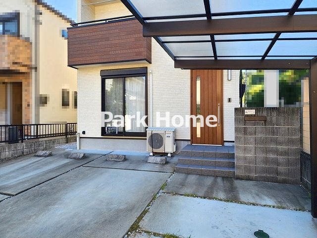 高知市瀬戸西町1丁目　中古戸建ての駐車場