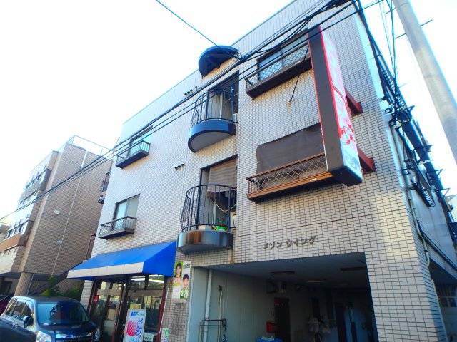 メゾンウイングの外観|ブレーメン商店街を通って帰れます♪