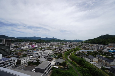 【展望】 | 【特別仕様リノベ】グランシエロ五日市リバービュー | 現地（2024年6月15日10：00頃）撮影