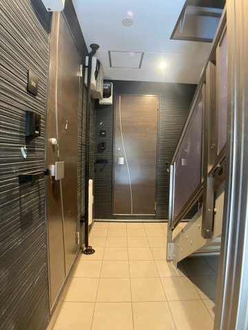 クリプトンのエントランス