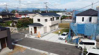 【外観】 | 新しい家が建ち並ぶ予定の分譲地内　新しい街並みです。