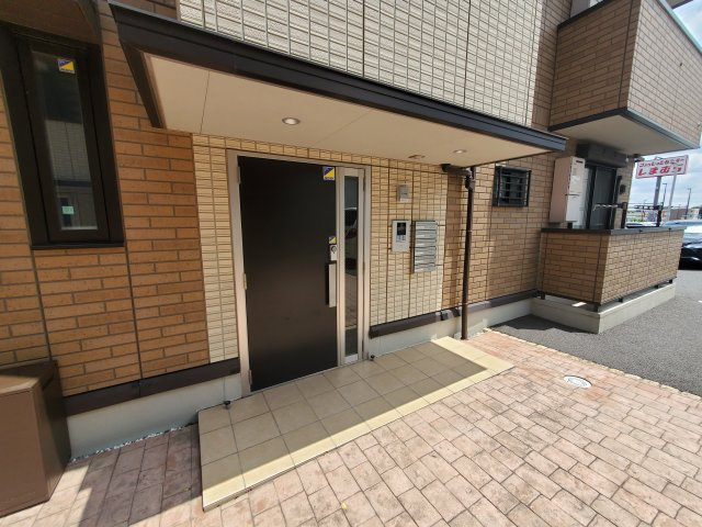 セピアコートC館のエントランス