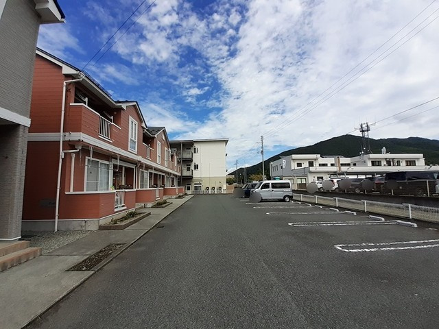 ノ－ヴァ　グランＢの駐車場|駐車場