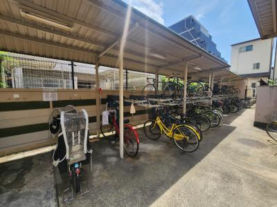 ライオンズマンション五条大宮第2の駐車場|駐輪場