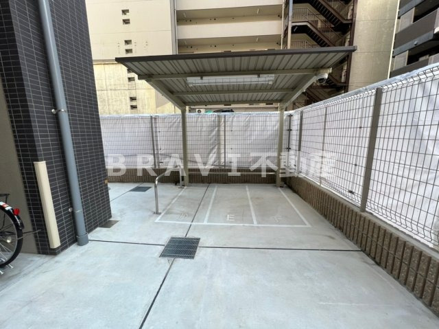 RISING Maison 本町橋（ライジングメゾンホンマチバシ）　BRAVI不動産のその他共用部分|【RISING Maison 本町橋】バイク置場