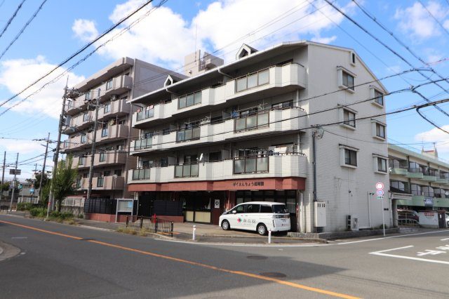 フェルティ摂津の外観