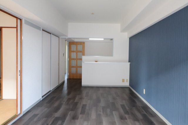 フェルティ摂津の居間・リビング