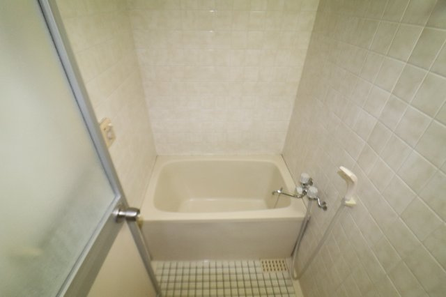 フェルティ摂津の浴室