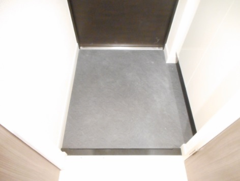 プレサンス松屋町駅前デュオ　BRAVI不動産の玄関|【プレサンス松屋町駅前デュオ】毎日通る玄関はこちらです