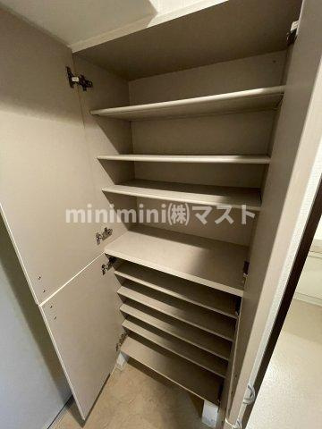 グランドゥール敷津の収納