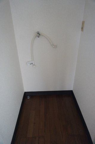 【設備】 | コーポM | 洗濯機置き場