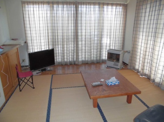 【居間・リビング】 | 大館市芦田子字芦田子・中古住宅