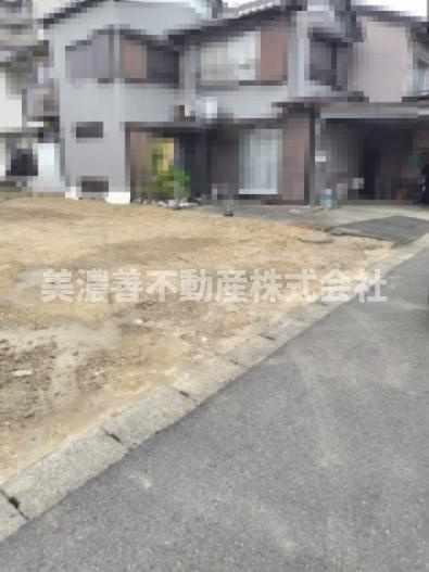 ６３３５０　岐阜市長良子正賀土地の外観