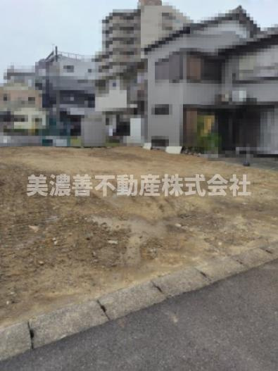 ６３３５０　岐阜市長良子正賀土地の外観