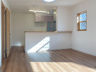 【居間・リビング】 | 近江八幡市川原町1丁目　中古戸建