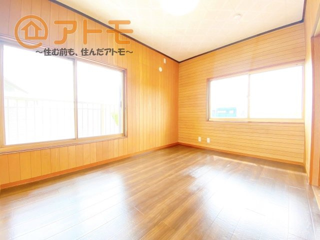 【寝室】 | 富士市大淵　中古戸建て　全1棟 | 家具を選ぶのが楽しくなるゆとりのある部屋♪
