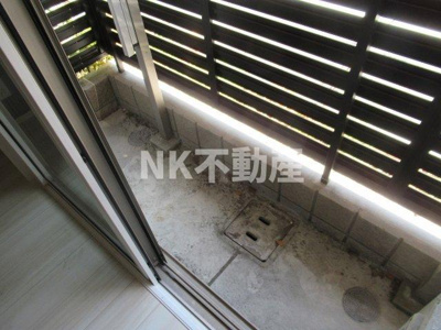 【バルコニー】 | ハーティ下小阪（河内小阪賃貸） | バルコニーからの眺めを楽しみながら食事をしませんか