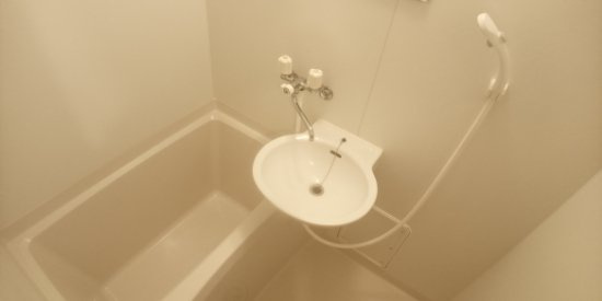 レオパレスヌーボフカサカⅢの浴室|設備・使用は号室により異なる為、現況を優先致します。