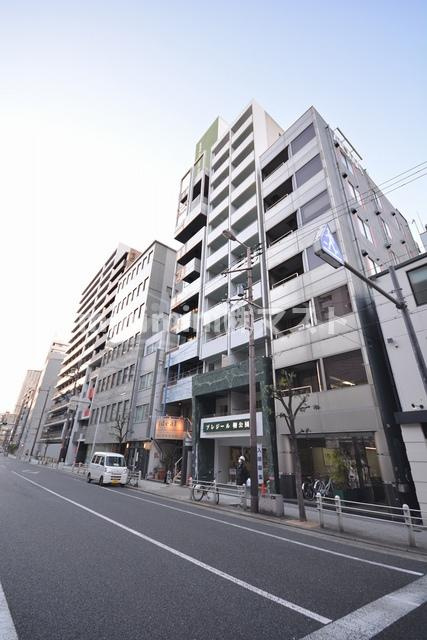 プレジール靭公園の外観