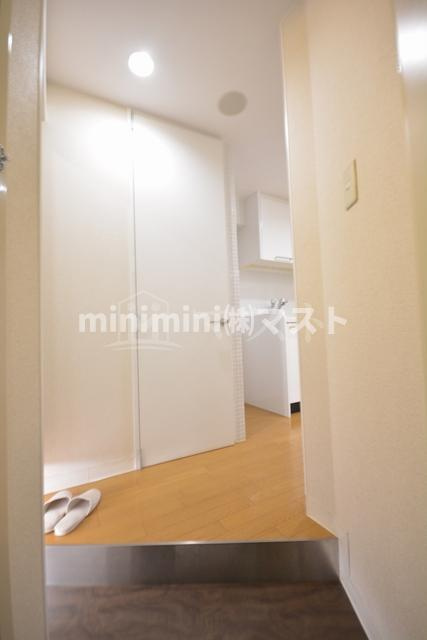 プレジール靭公園の玄関