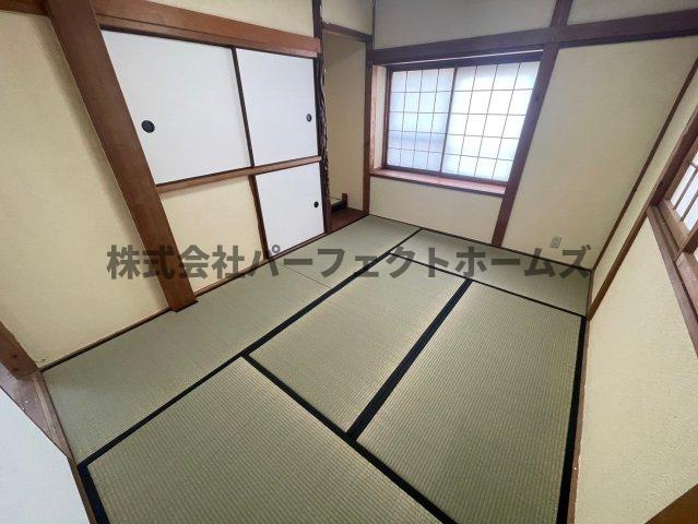 野村元町戸建　賃貸の和室|ゆったりとくつろげる和室です