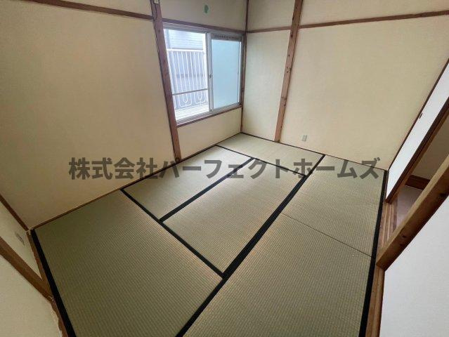 野村元町戸建　賃貸の和室|きれいな和室です