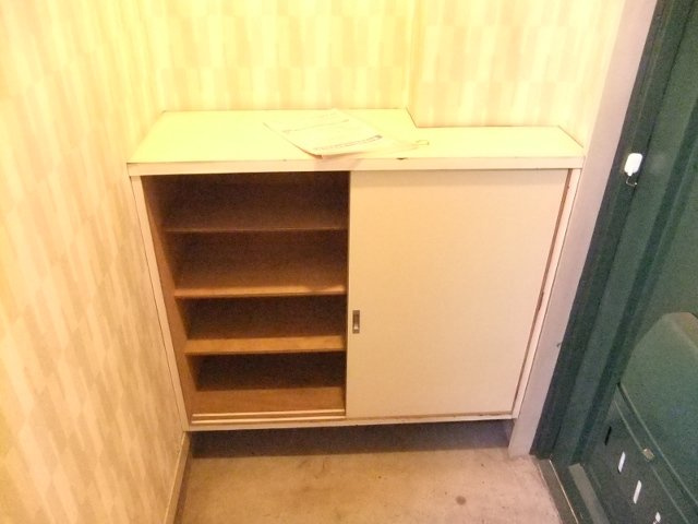 メゾン・ド・プチの玄関|写真は他室