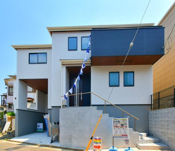 横浜市神奈川区神大寺１丁目の新築一戸建の前面道路含む現地写真|周辺環境も合わせてご案内させて頂きます！
お気軽にお問い合わせ下さい！