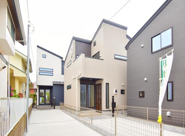 横浜市青葉区荏子田３丁目の新築一戸建の外観|閑静な住宅地でゆったりとお過ごし頂けます。
現地と合わせて周辺環境もご案内致します。