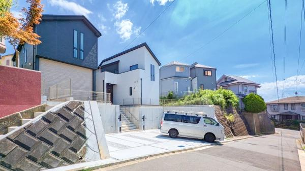 横浜市磯子区杉田２丁目の新築一戸建の前面道路含む現地写真|周辺環境も合わせてご案内させて頂きます！
お気軽にお問い合わせ下さい！