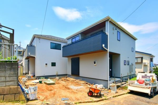 横浜市神奈川区神大寺１丁目の新築一戸建の前面道路含む現地写真|陽当りの良さ、住環境を現地にてご確認下さい！
周辺環境も合わせてご案内させて頂きます！