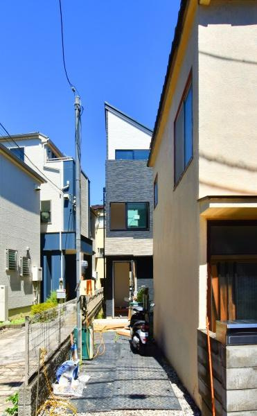 横浜市神奈川区七島町の新築一戸建の前面道路含む現地写真|周辺環境も合わせてご案内させて頂きます！
お気軽にお問い合わせ下さい！