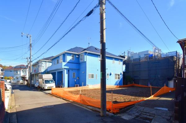 横浜市港北区大倉山５丁目の新築一戸建の前面道路含む現地写真|落ち着いた街並みになります。
是非一度、現地へお越しください。 
ご自宅までの送迎もいたします