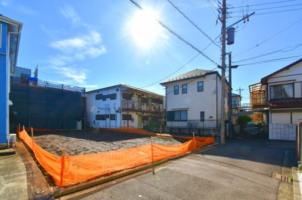 横浜市港北区大倉山５丁目の新築一戸建の前面道路含む現地写真|陽当りの良さ、住環境を現地にてご確認下さい！
周辺環境も合わせてご案内させて頂きます！