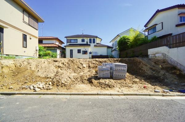 横浜市緑区東本郷３丁目の新築一戸建の前面道路含む現地写真|周辺環境も合わせてご案内させて頂きます！
お気軽にお問い合わせ下さい！