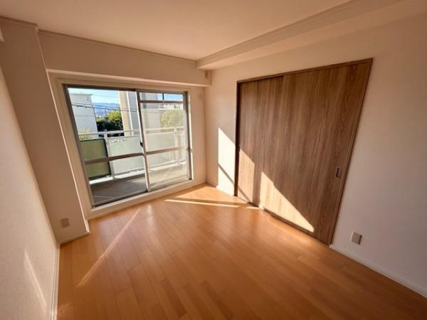 【寝室】 | フロレスタミオ山田池公園