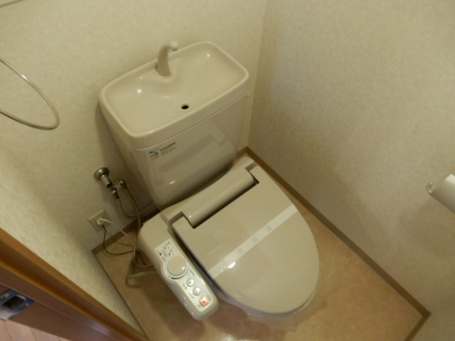 ロワイヤル東今宿のトイレ