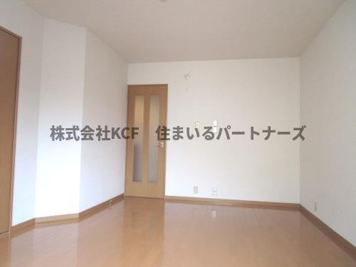 リブレア宮ノ陣A棟の洋室|落ち着いた色調の洋室です