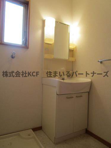 リブレア宮ノ陣A棟の独立洗面台|独立洗面台、朝の身支度には欠かせません