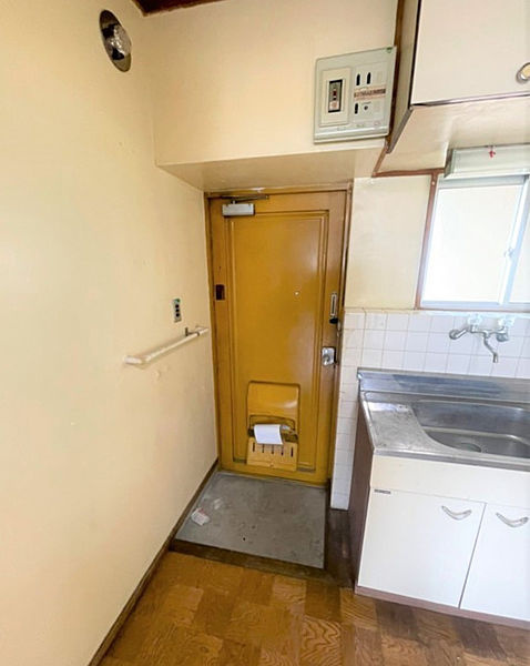 NSビルの玄関|ゆったりとした玄関です