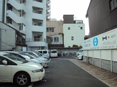 ヴェルメゾン御所西のその他|物件入口