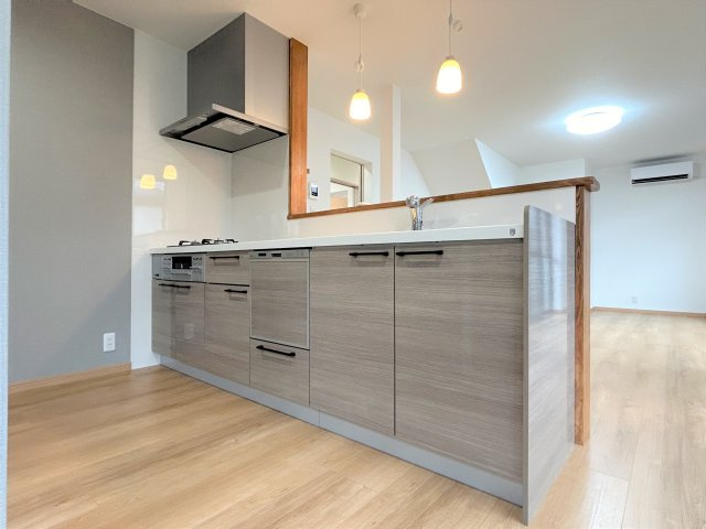 小林市堤の中古一戸建のキッチン