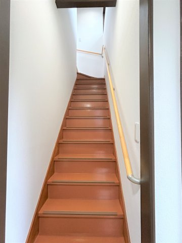小林市堤の中古一戸建のその他|階段