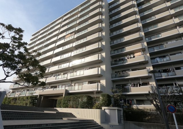 フルリノベーション物件☆ペット飼育可能(規約有)☆リビング広々２３帖☆グランデュール鴨川Ⅱ番館の外観|外観