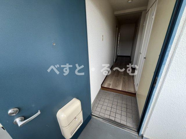 シャンポール西藤江の玄関