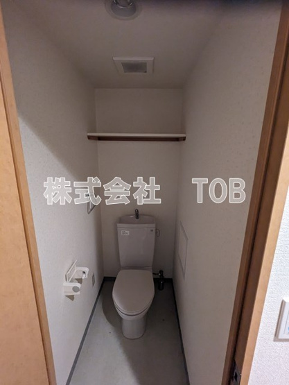 【トイレ】 | エコーヒルズ神代 | ※クリーニング中の撮影※