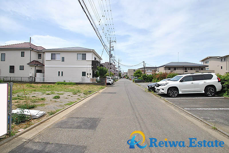 売地　茅ヶ崎市矢畑　全3区画の前面道路含む現地写真