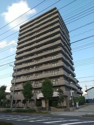 セレスト吉川の外観